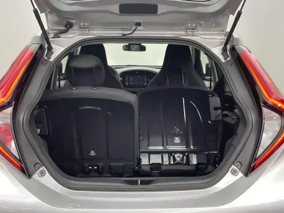 TOYOTA AYGO X - voiture d'occasion - Photo 16