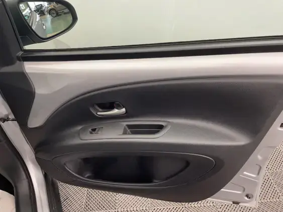 TOYOTA AYGO X - voiture d'occasion - Photo 19