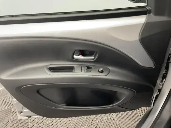 TOYOTA AYGO X - voiture d'occasion - Photo 20