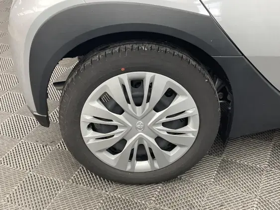 TOYOTA AYGO X - voiture d'occasion - Photo 25