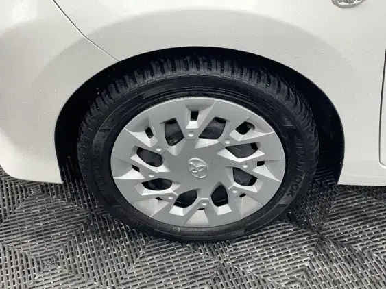 TOYOTA AYGO II - voiture d'occasion - Photo 23