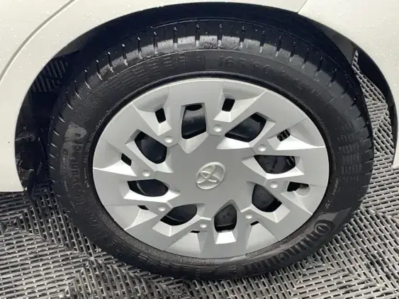 TOYOTA AYGO II - voiture d'occasion - Photo 24