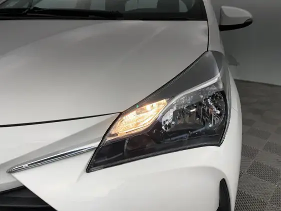 TOYOTA YARIS III - voiture d'occasion - Photo 22