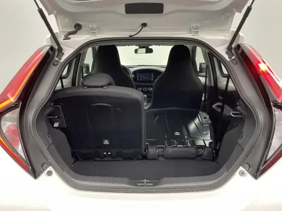 TOYOTA AYGO X - voiture d'occasion - Photo 15