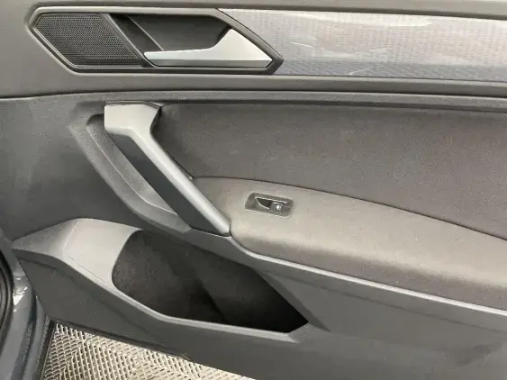 VOLKSWAGEN TIGUAN II - voiture d'occasion - Photo 20