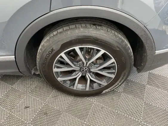 VOLKSWAGEN TIGUAN II - voiture d'occasion - Photo 24