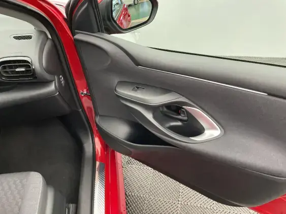 TOYOTA YARIS IV - voiture d'occasion - Photo 19