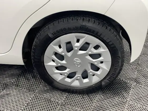 TOYOTA AYGO II - voiture d'occasion - Photo 24