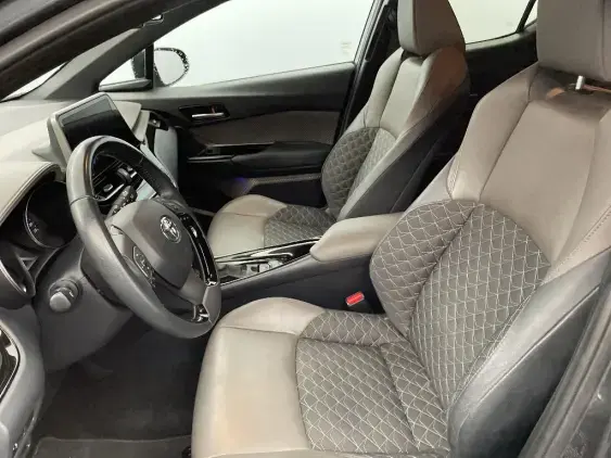 TOYOTA C-HR - voiture d'occasion - Photo 18