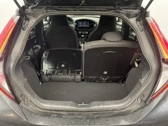 TOYOTA AYGO X - voiture d'occasion - Photo 16