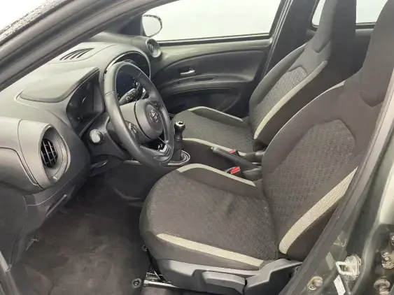 TOYOTA AYGO X - voiture d'occasion - Photo 17