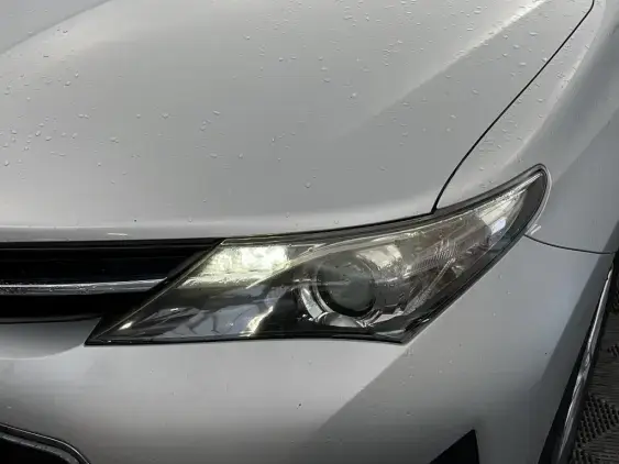 TOYOTA AURIS II - voiture d'occasion - Photo 22