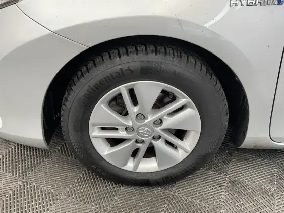 TOYOTA AURIS II - voiture d'occasion - Photo 23