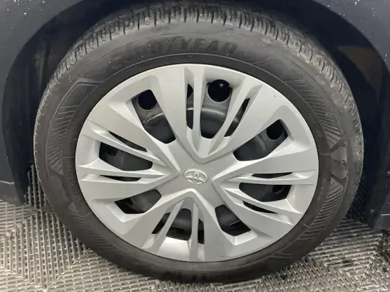 TOYOTA AYGO X - voiture d'occasion - Photo 23