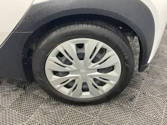 TOYOTA AYGO X - voiture d'occasion - Photo 24