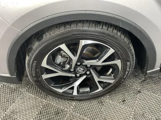 TOYOTA C-HR - voiture d'occasion - Photo 23