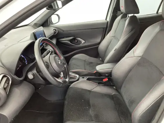 TOYOTA YARIS CROSS I - voiture d'occasion - Photo 18