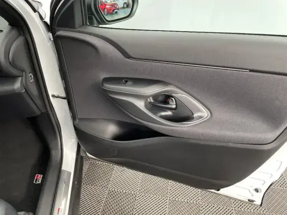 TOYOTA YARIS CROSS I - voiture d'occasion - Photo 19