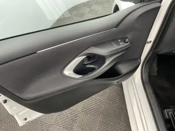 TOYOTA YARIS IV - voiture d'occasion - Photo 19