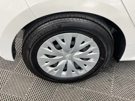 TOYOTA YARIS IV - voiture d'occasion - Photo 25