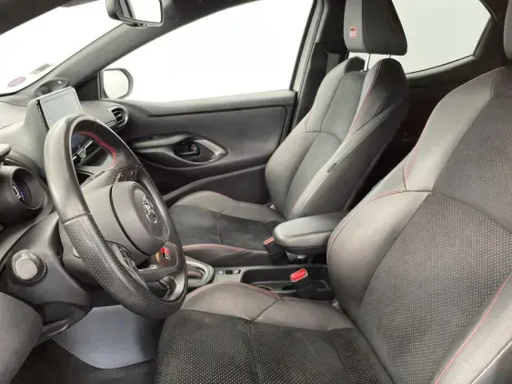 TOYOTA YARIS IV - voiture d'occasion - Photo 18