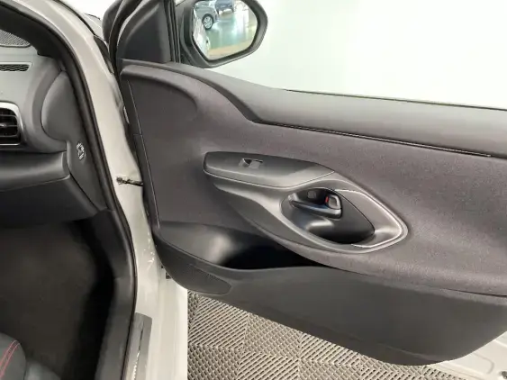 TOYOTA YARIS IV - voiture d'occasion - Photo 20