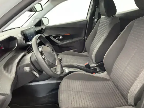 PEUGEOT 2008 II - voiture d'occasion - Photo 18