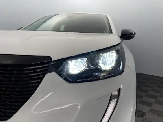 PEUGEOT 2008 II - voiture d'occasion - Photo 22