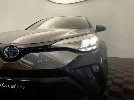 TOYOTA C-HR - voiture d'occasion - Photo 22