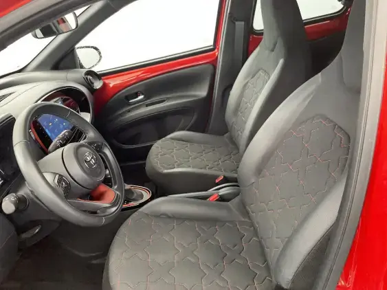 TOYOTA AYGO X - voiture d'occasion - Photo 18