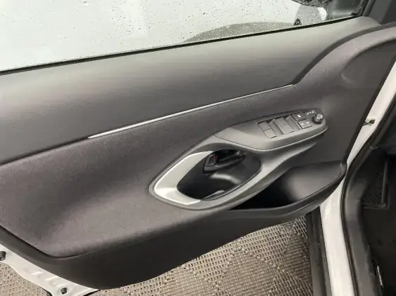 TOYOTA YARIS CROSS I - voiture d'occasion - Photo 19