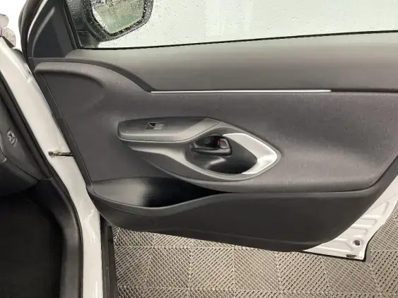 TOYOTA YARIS CROSS I - voiture d'occasion - Photo 20