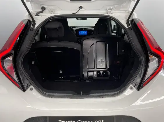 TOYOTA AYGO X - voiture d'occasion - Photo 16