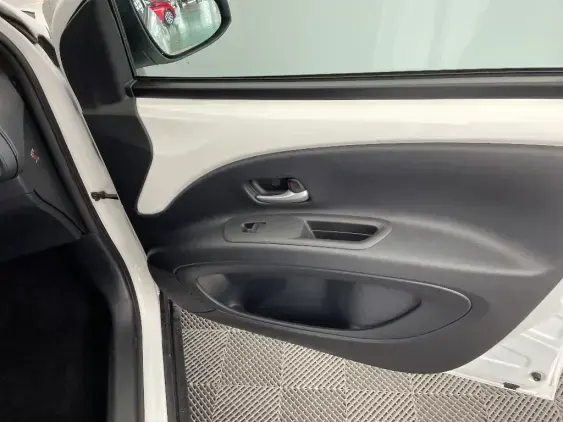 TOYOTA AYGO X - voiture d'occasion - Photo 20