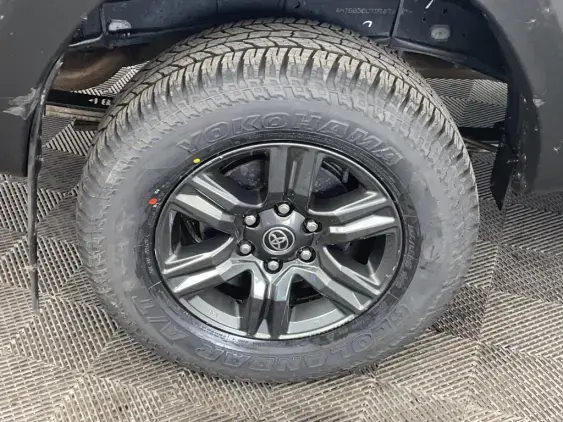 TOYOTA HILUX VIII - voiture d'occasion - Photo 25