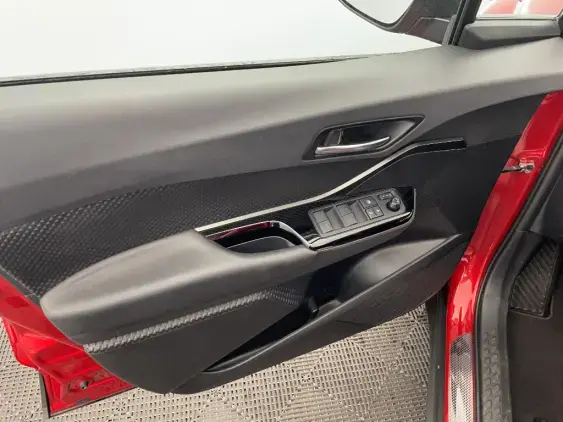 TOYOTA C-HR - voiture d'occasion - Photo 19