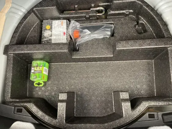 TOYOTA YARIS III - voiture d'occasion - Photo 17