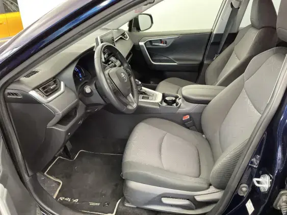 TOYOTA RAV4 V - voiture d'occasion - Photo 18