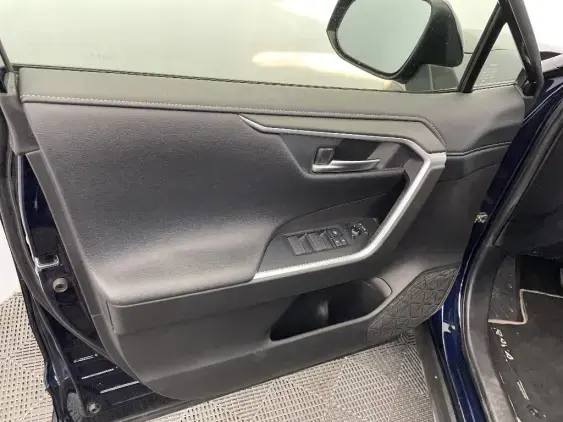 TOYOTA RAV4 V - voiture d'occasion - Photo 19