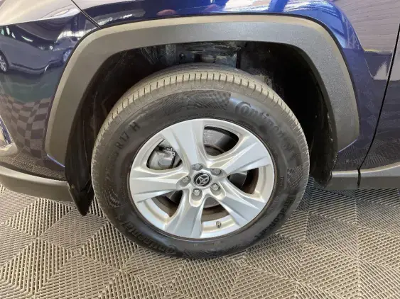 TOYOTA RAV4 V - voiture d'occasion - Photo 23