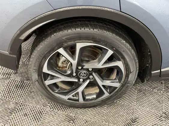 TOYOTA C-HR - voiture d'occasion - Photo 25