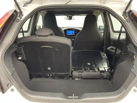 TOYOTA AYGO X - voiture d'occasion - Photo 16