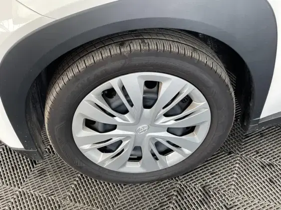 TOYOTA AYGO X - voiture d'occasion - Photo 23
