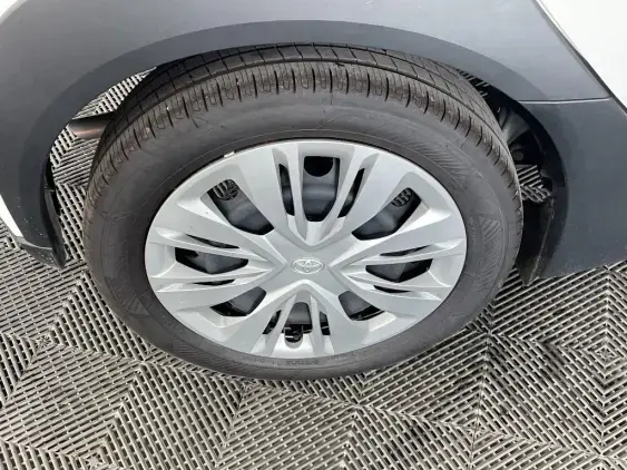 TOYOTA AYGO X - voiture d'occasion - Photo 25