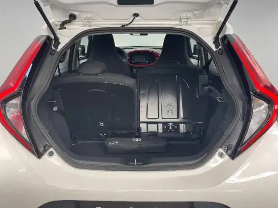 TOYOTA AYGO X - voiture d'occasion - Photo 15