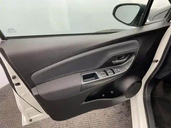 TOYOTA YARIS III - voiture d'occasion - Photo 19