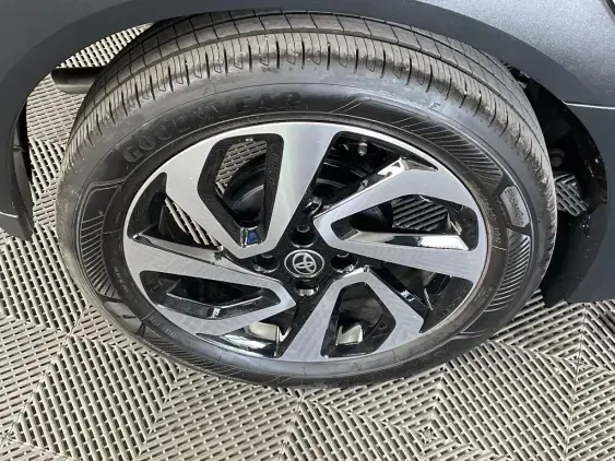 TOYOTA AYGO X - voiture d'occasion - Photo 24