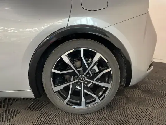 TOYOTA PRIUS V - voiture d'occasion - Photo 24