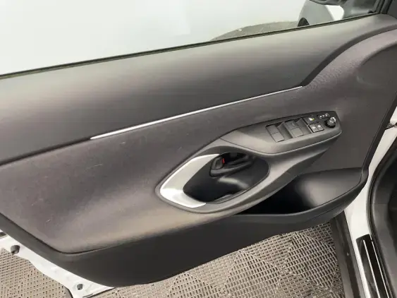 TOYOTA YARIS CROSS I - voiture d'occasion - Photo 19