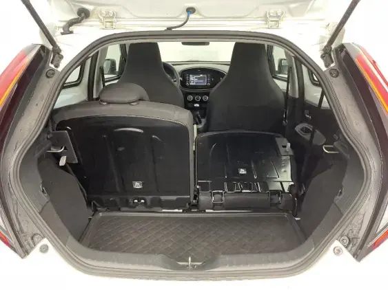 TOYOTA AYGO X - voiture d'occasion - Photo 16